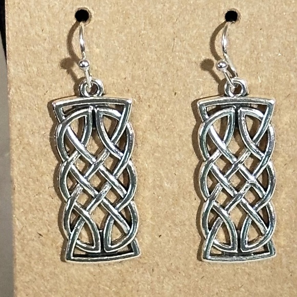 2/$20 Silver tone long rectangular Celtic style hook earrings NWOT - Picture 2 of 9